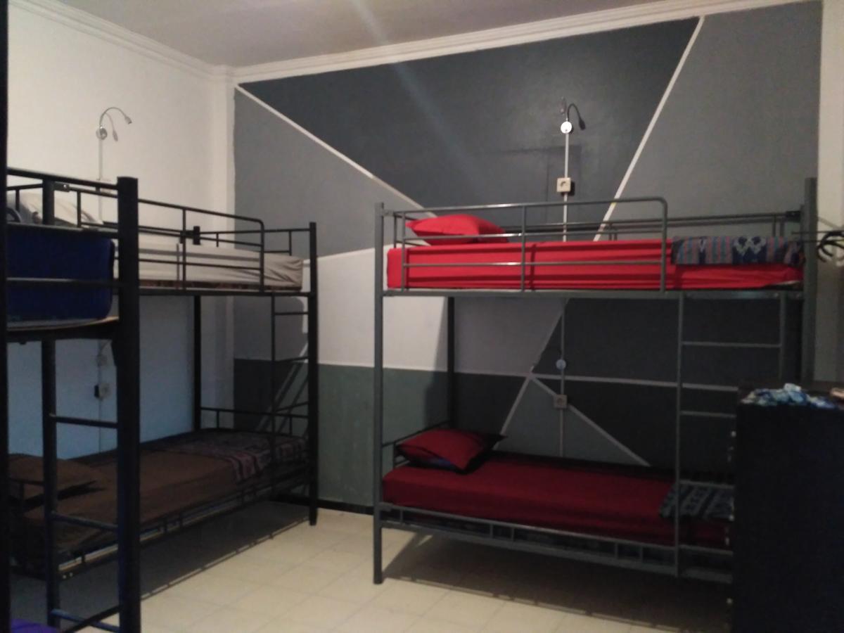 Lit dans Dortoir Mixte de 6 Lits