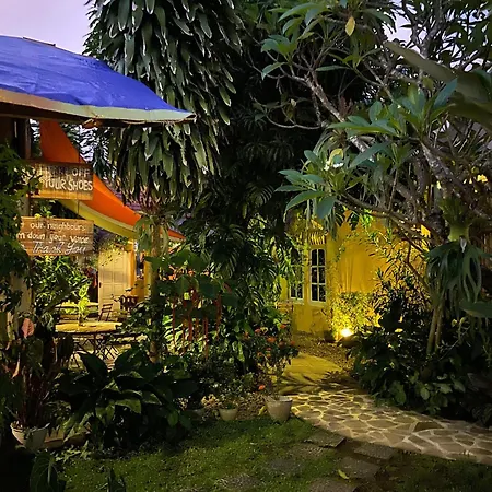 Viavia Guesthouse-3